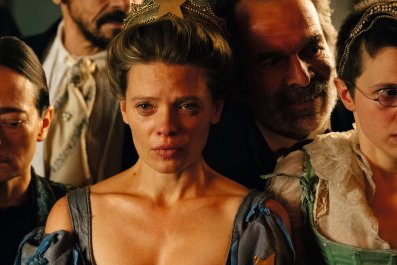 CAPTIVES - photo Cécile Burban CAPTIVES - photo Cécile Burban